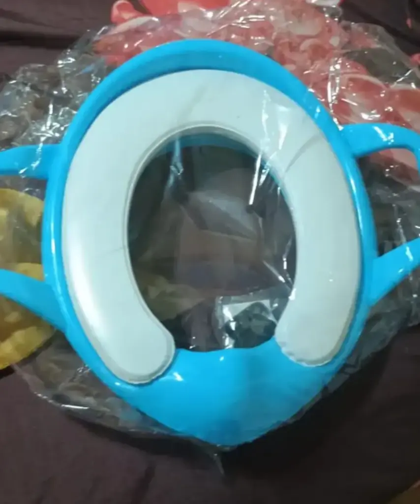 REDUCTOR  DE BAÑO CON MANIJAS MB 25154